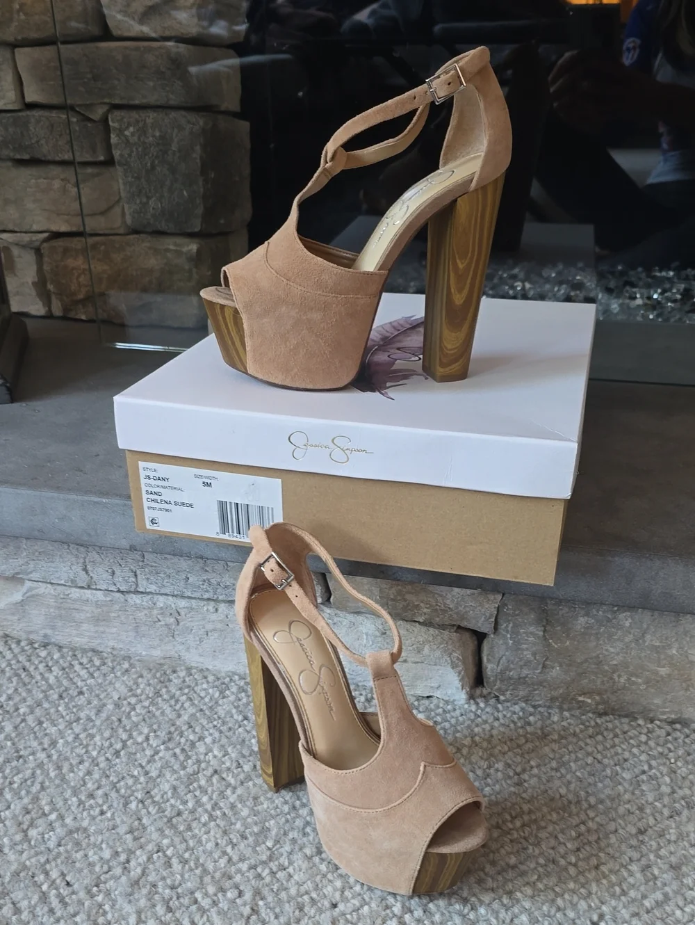 Jessica Simpson brand new